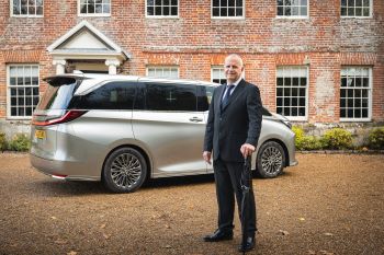 LexusLM-chauffeur-52 low res
